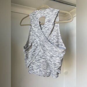 Lululemon criss-cross back workout top. Size 6